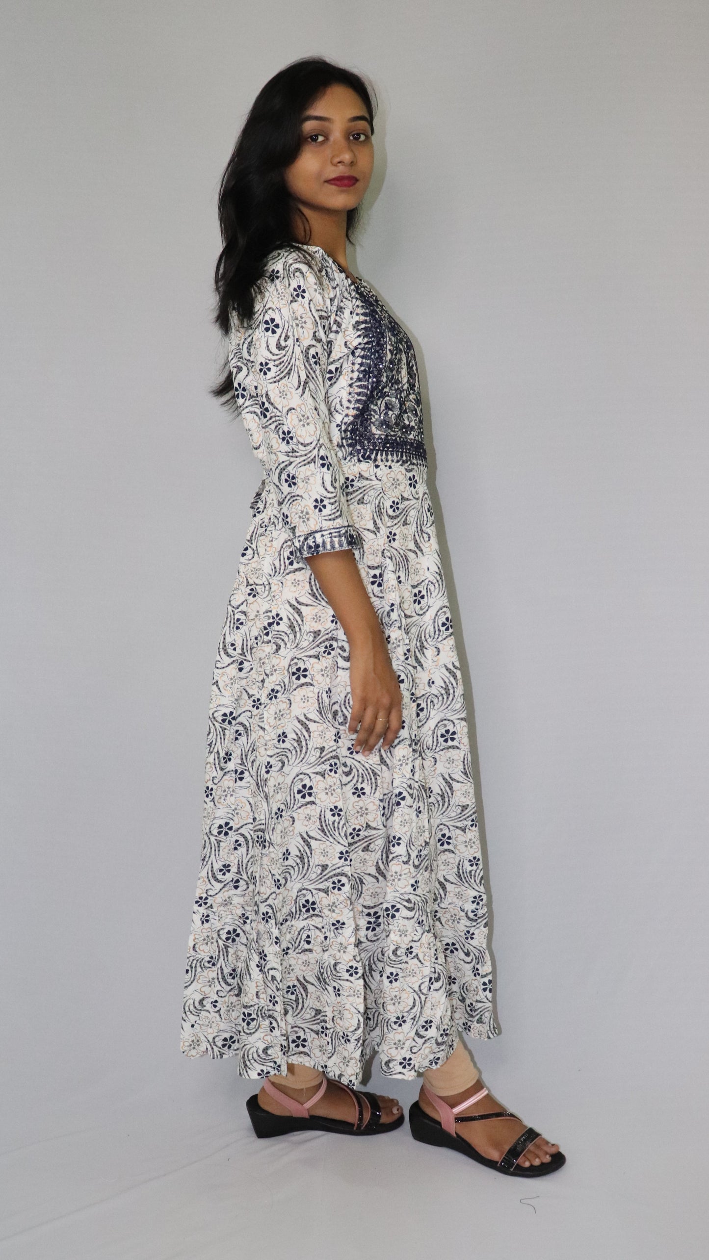 ATIMADE Women's White Printed Floral Long Kurti