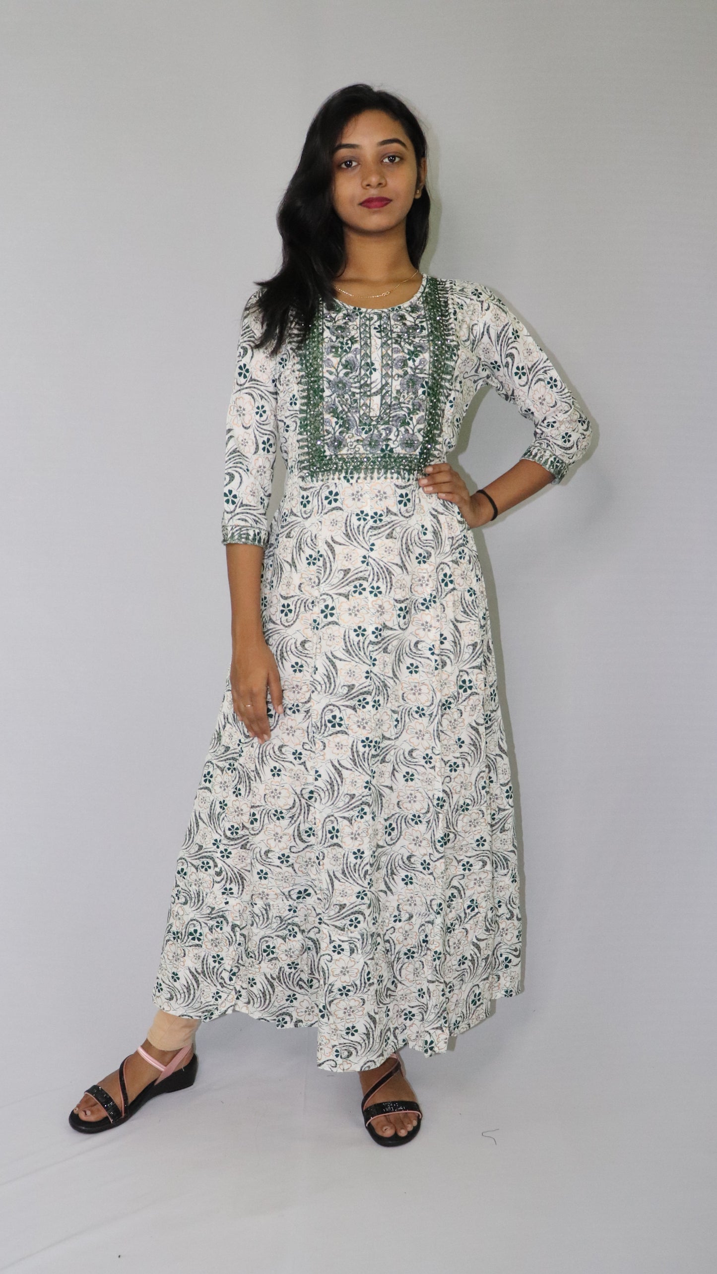 ATIMADE Women's White Printed Floral Long Kurti