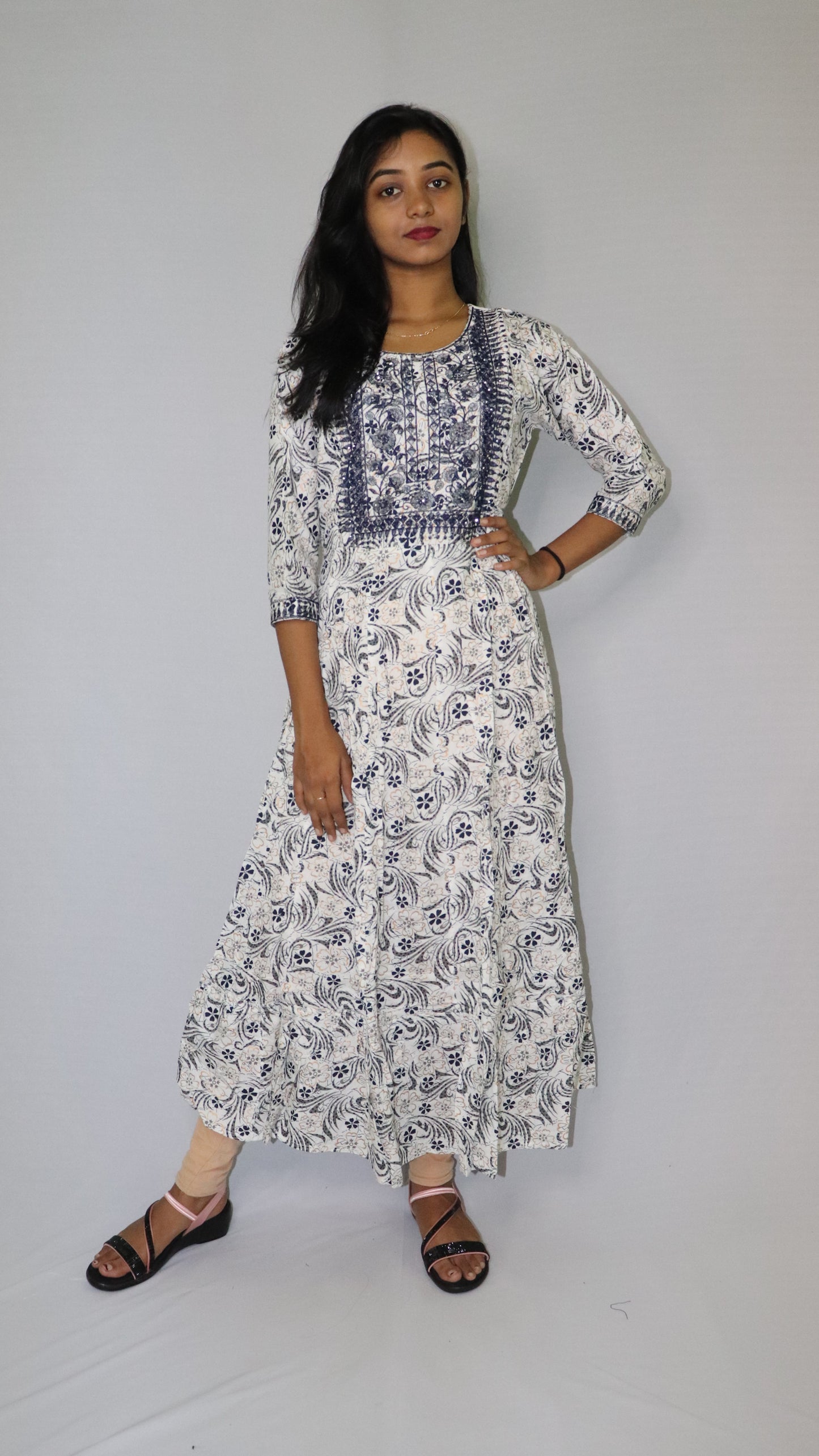 ATIMADE Women's White Printed Floral Long Kurti