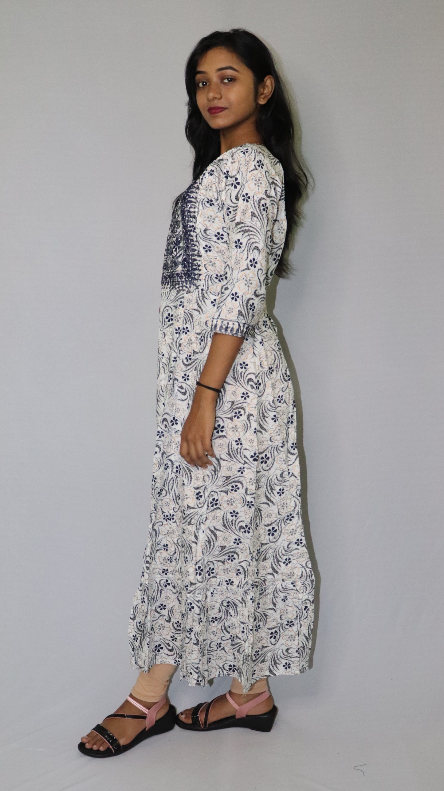 ATIMADE Women's White Printed Floral Long Kurti