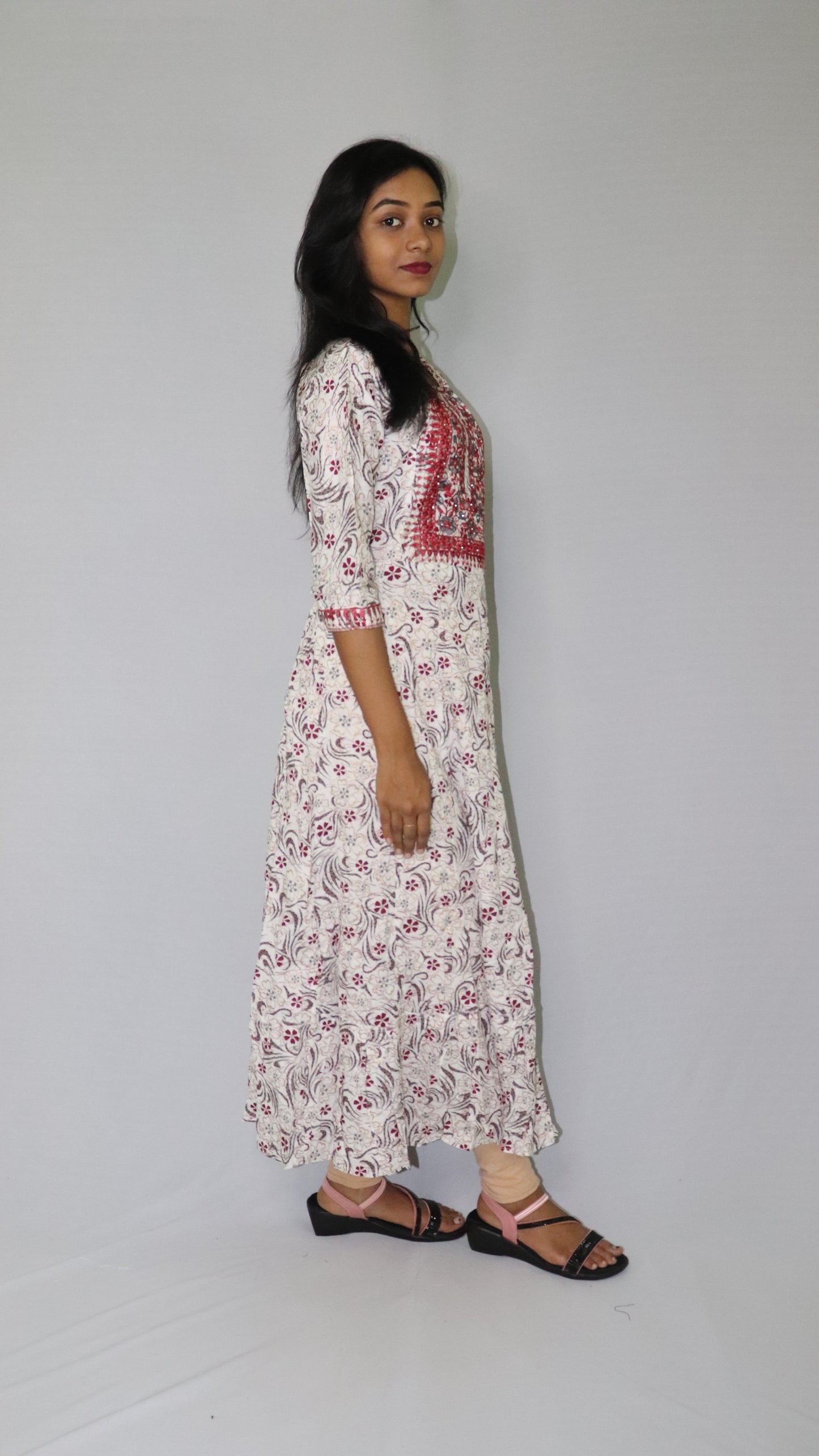 ATIMADE Women's White Printed Floral Long Kurti