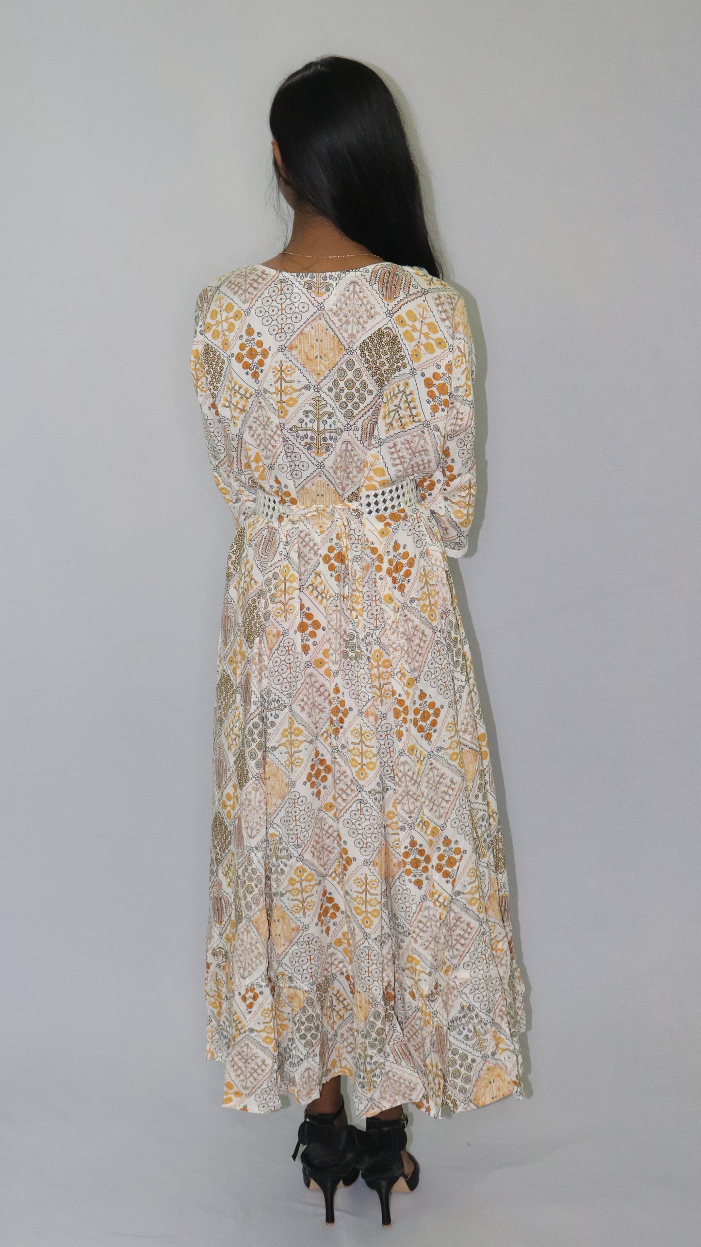 ATIMADE Women's White Printed Floral Long Kurti