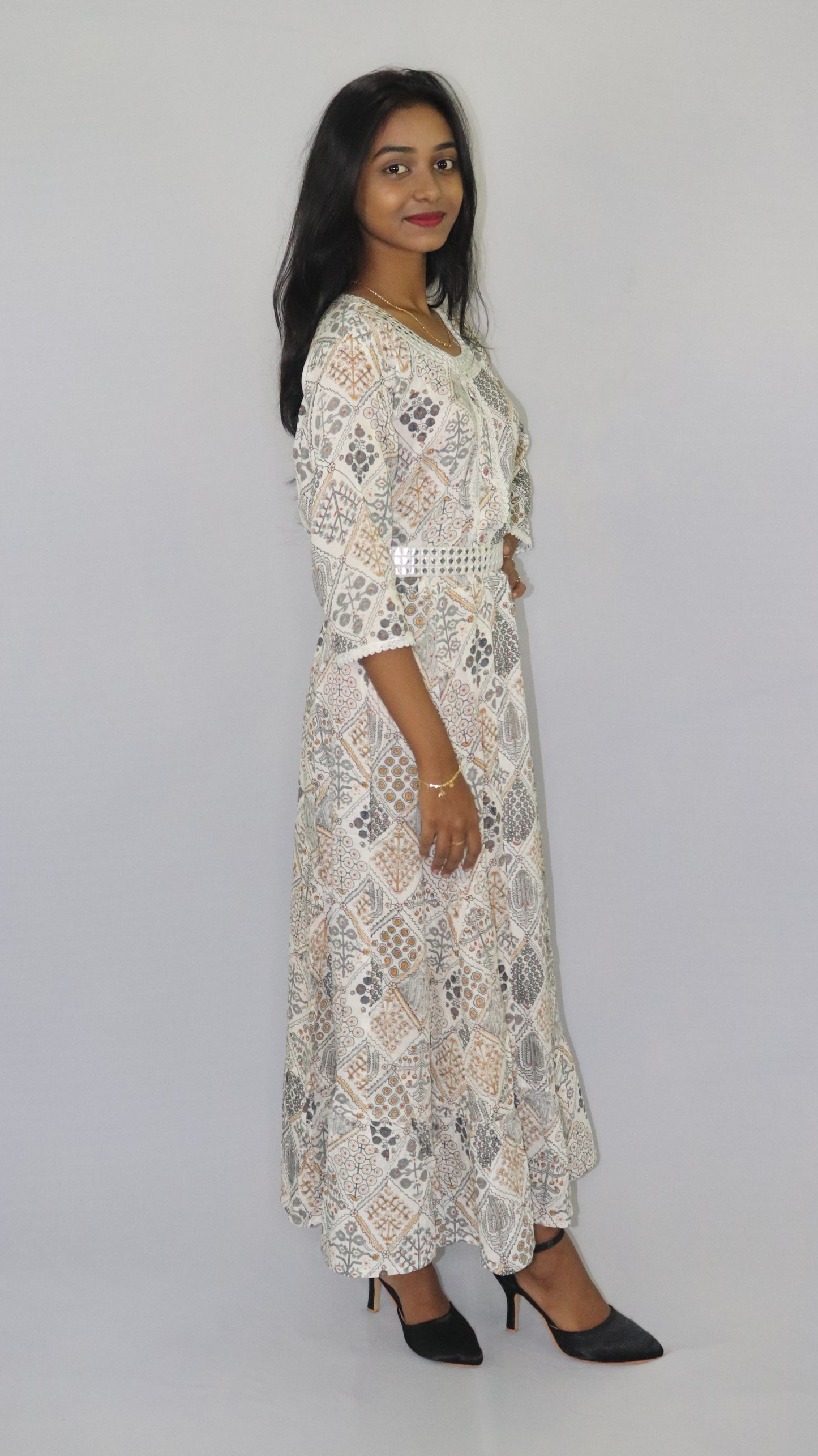ATIMADE Women's White Printed Floral Long Kurti