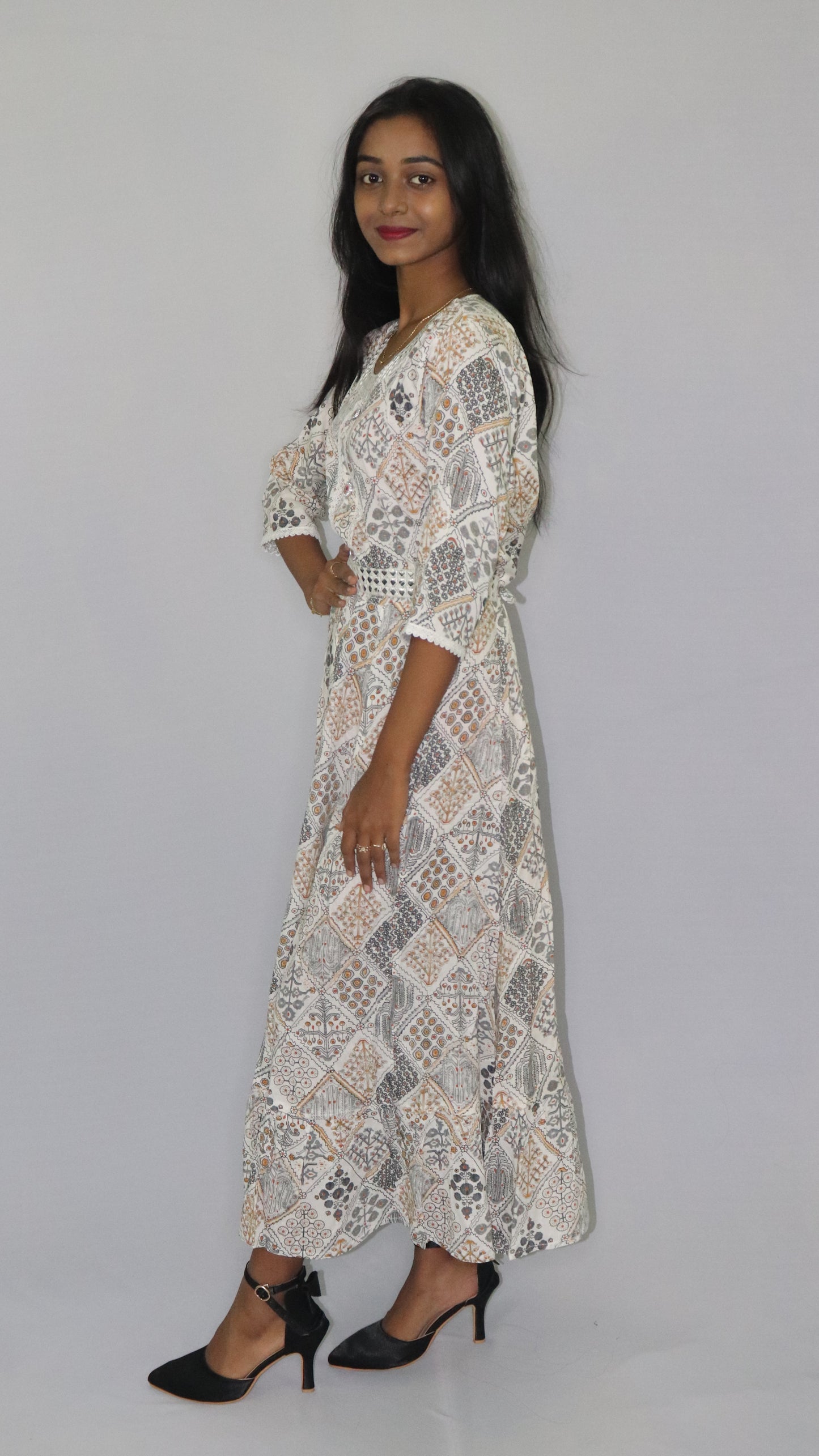 ATIMADE Women's White Printed Floral Long Kurti