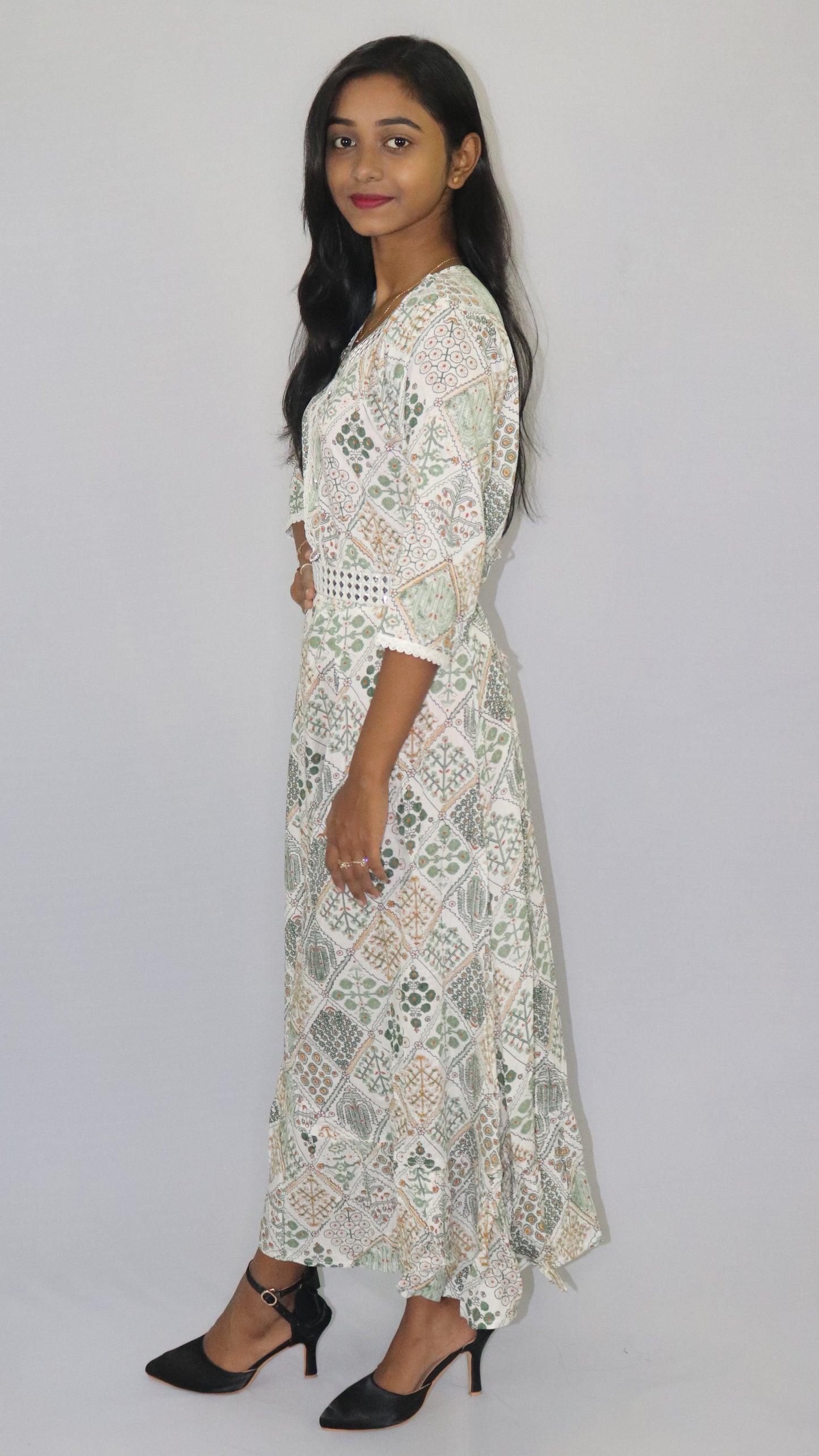 ATIMADE Women's White Printed Floral Long Kurti