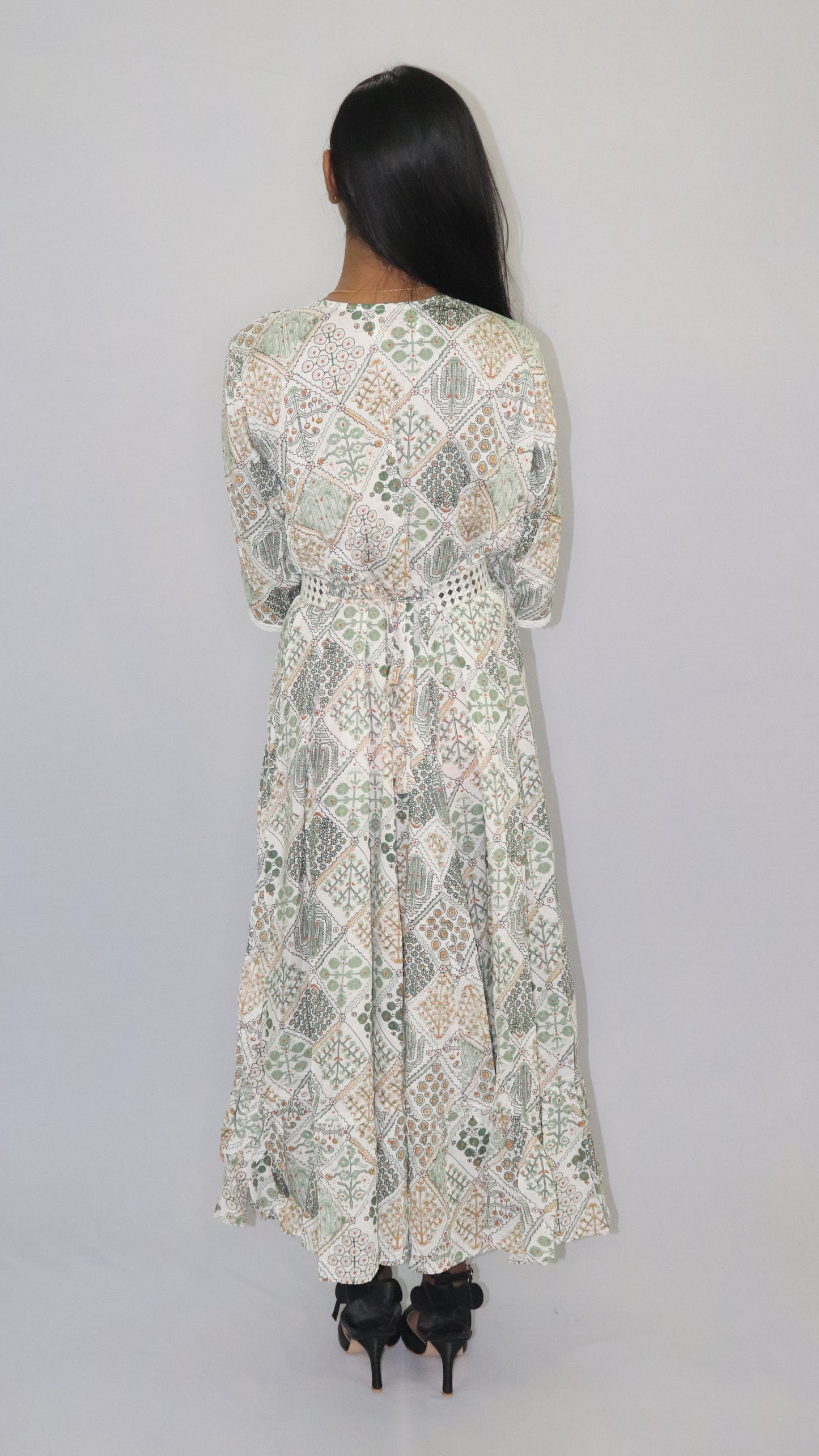 ATIMADE Women's White Printed Floral Long Kurti