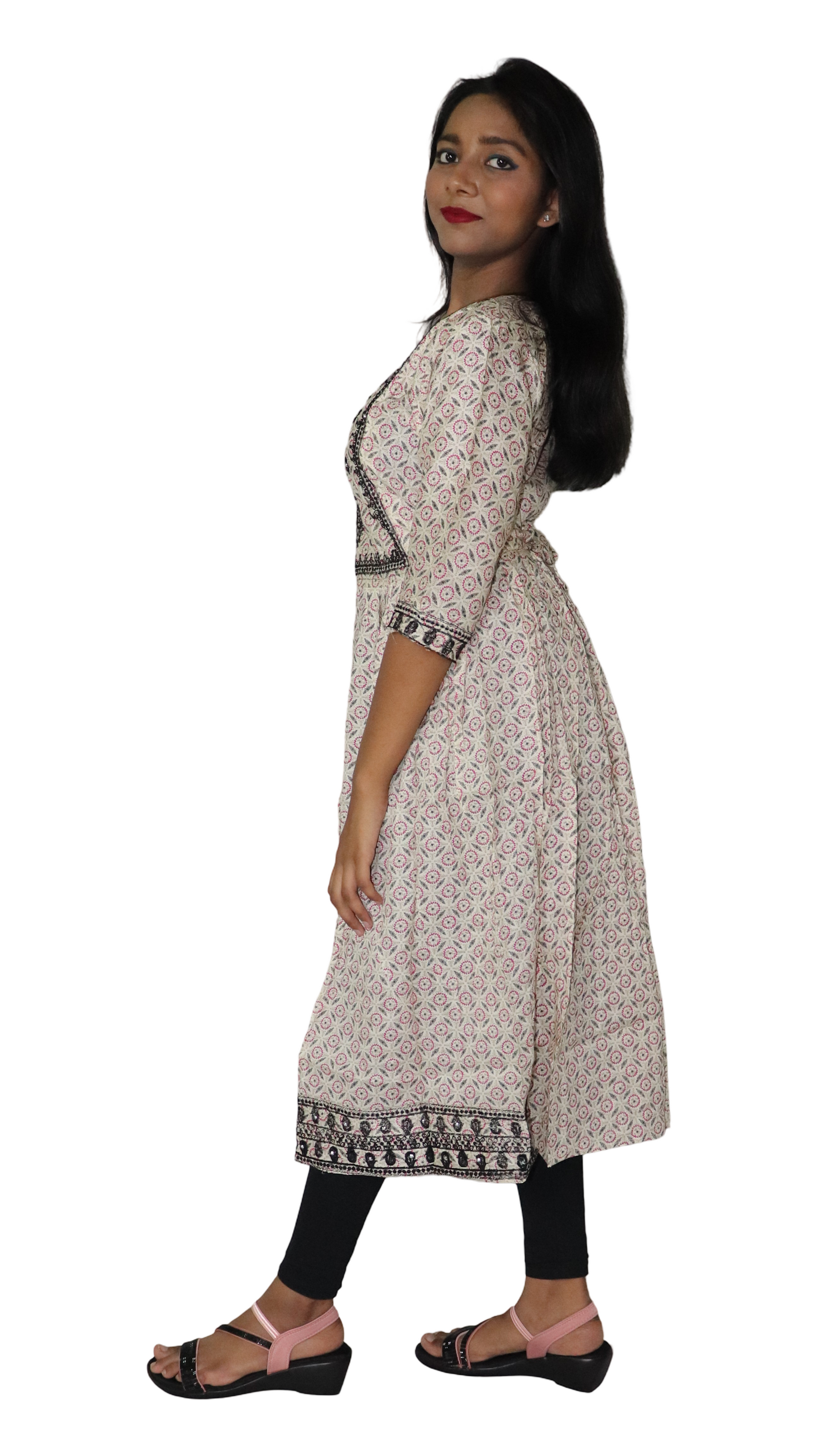 ATIMADE Embroidered Short Kurti