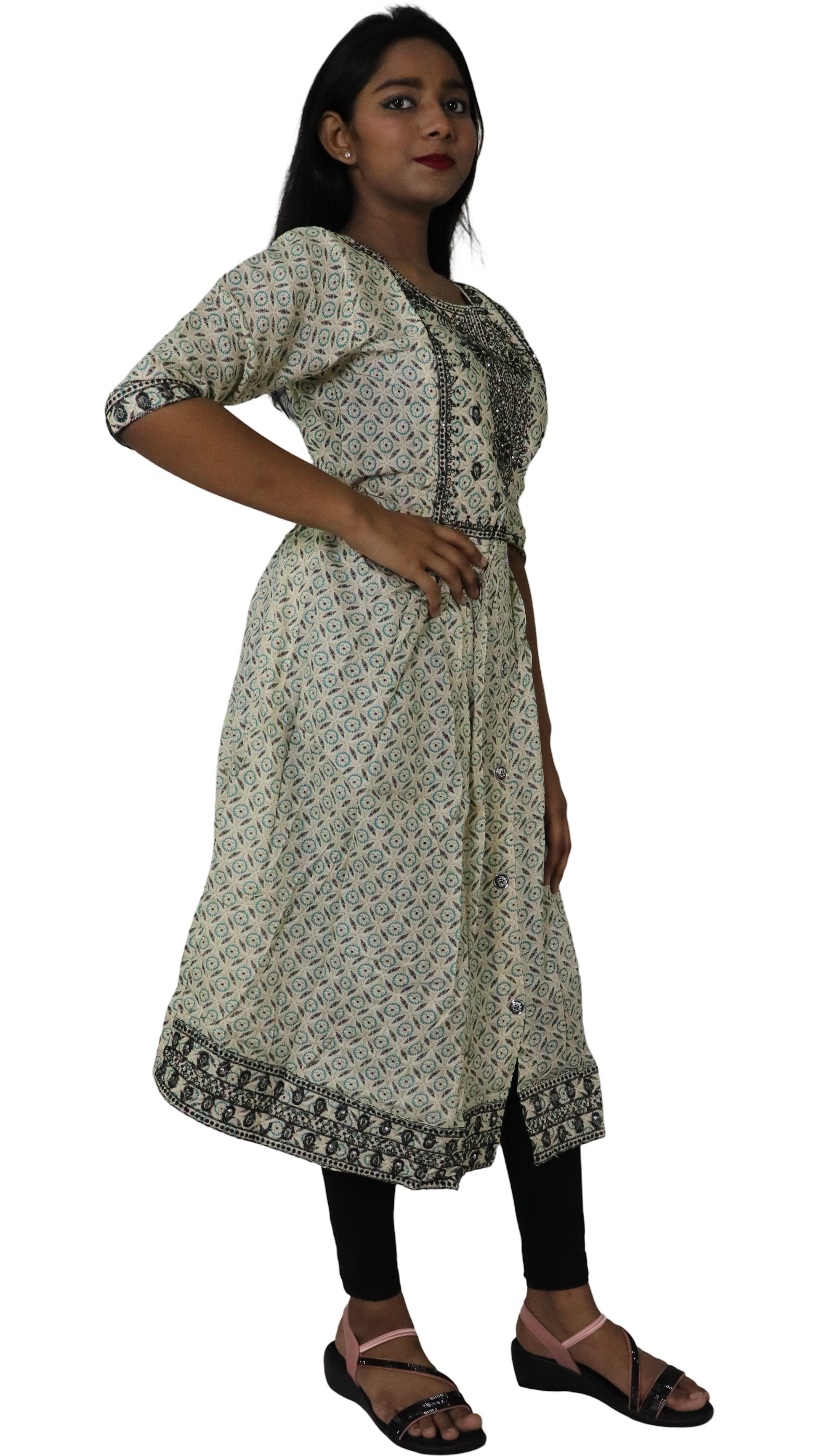 ATIMADE Embroidered Short Kurti