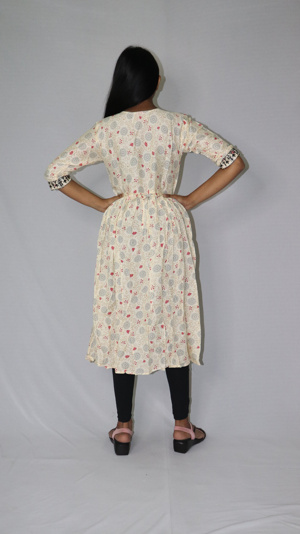 ATIMADE Round Neck Floral Embroidered Kurti